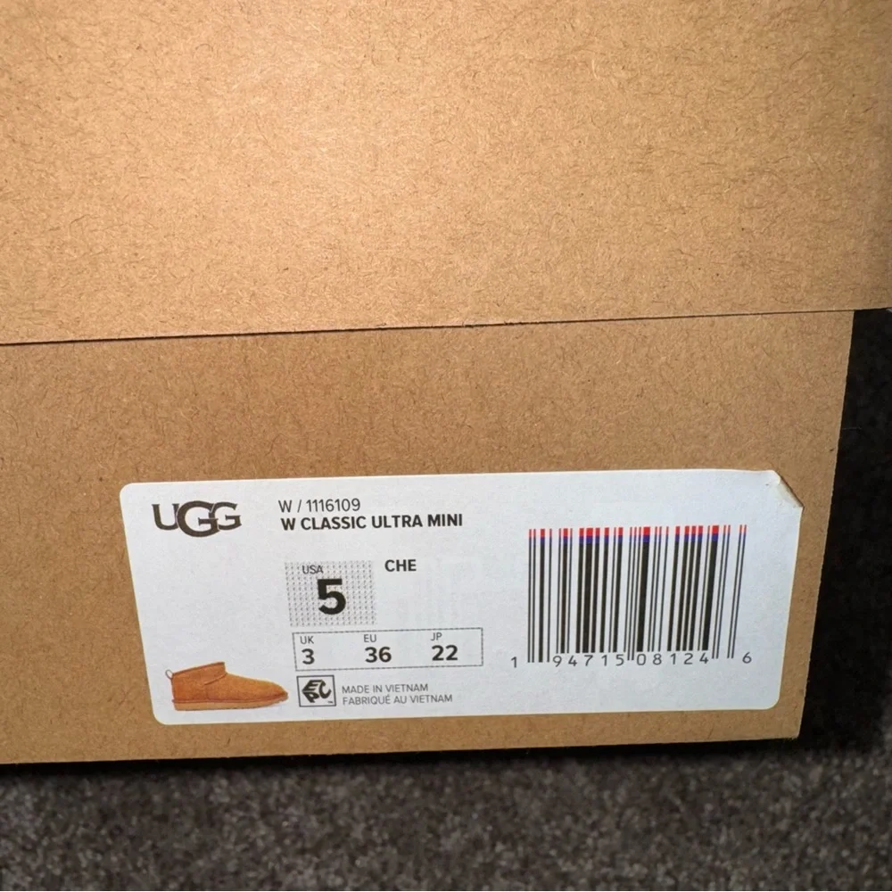 New Women’s UGG Classic Ultra Mini Boots Chestnut